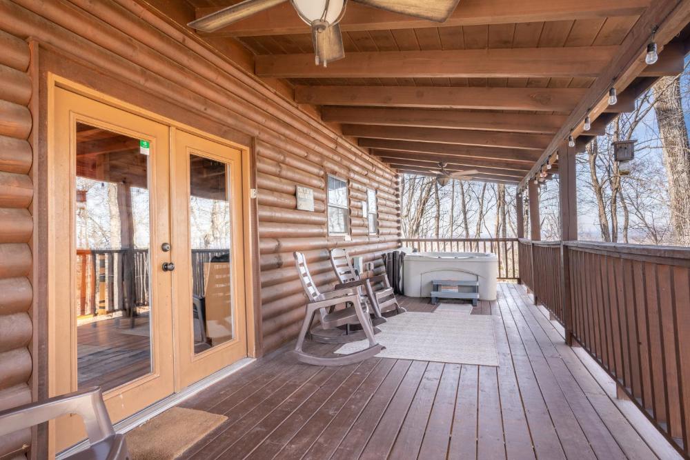 Comfort Cabin Bearway To Heaven w Private Hot Tub